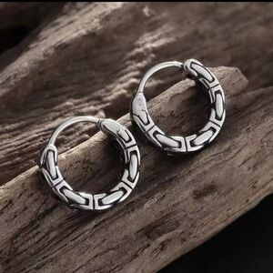 Platinum Plated Interlocking Links Biker Huggie Hoop Earrings Punk Unisex